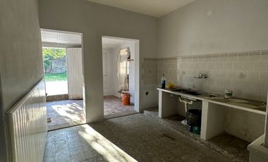 VENTA - CASA 2 HABITACIONES - ZONA AYACUCHO