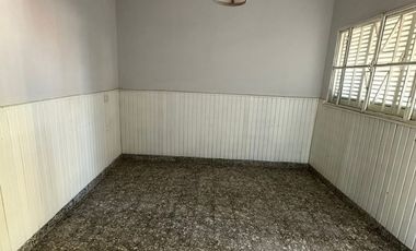 VENTA - CASA 2 HABITACIONES - ZONA AYACUCHO