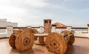 ESPECTACULAR CASA CON VISTA AL MAR Y AMENIDADES DE LUJO.