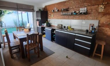 VENTA - CASA 3 HABITACIONES - BARRIO PARACAO