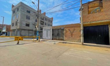 Terreno en Venta en San Martin de Porres Ubicación Estratégica Frente a Parque