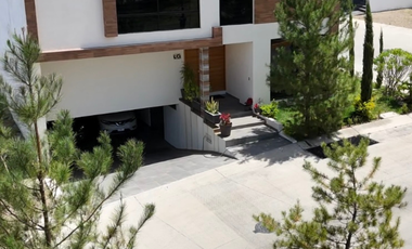Casa en renta en Los Robles Residencial