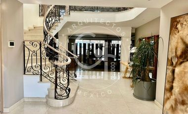 Gran residencia en renta
