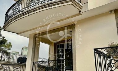 Gran residencia en renta