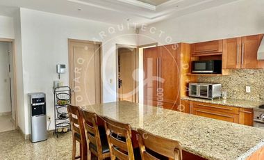 Gran residencia en renta