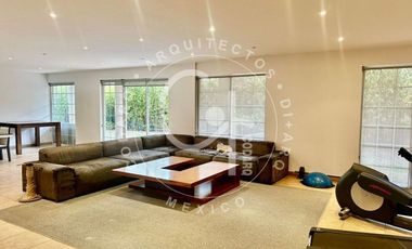 Gran residencia en renta