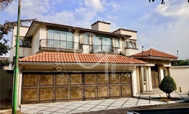 Gran residencia en renta