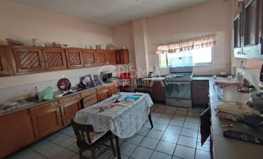 EDIFICIO COMERCIAL CON CASA EN VENTA
