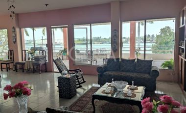 EDIFICIO COMERCIAL CON CASA EN VENTA