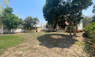 AMPLIA CASA EN VENTA EN COL. JARDINES