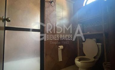 AMPLIA CASA EN VENTA EN COL. JARDINES