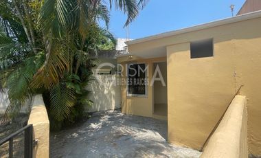 AMPLIA CASA EN VENTA EN COL. JARDINES