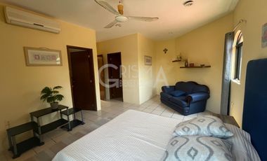 AMPLIA CASA EN VENTA EN COL. JARDINES