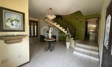 AMPLIA CASA EN VENTA EN COL. JARDINES