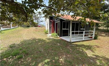 CERRO AZUL / EL VIGIA / CABAÑA / 1750M / ESQUINA / 2 HABITACIONES