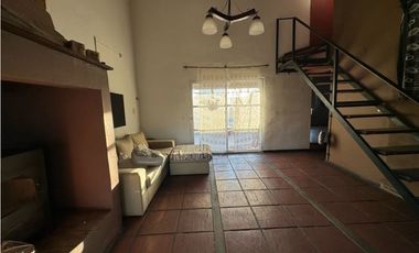Vendo Espectacular Casa Con Oficina Comercial en Caseros, Entre Ríos.