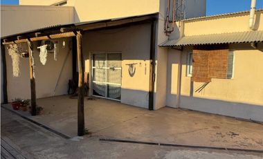 Vendo Espectacular Casa Con Oficina Comercial en Caseros, Entre Ríos.