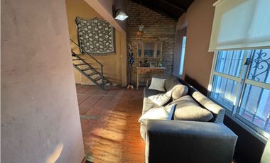 Vendo Espectacular Casa Con Oficina Comercial en Caseros, Entre Ríos.