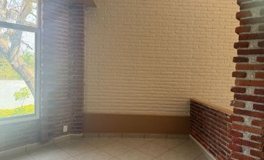 Casa en venta en Lomas de Cuernavaca, Temixco | Privada con vigilancia, alberca y amplio jardín