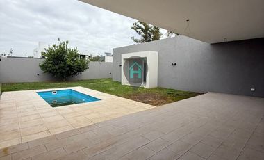 Casa en venta de 3 dormitorios c/ cochera en Rafaela