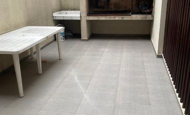 Departamento Tipo Casa en venta en Remedios de Escalada Oeste
