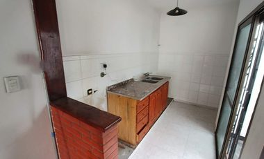Departamento Tipo Casa en alquiler en Lanus Este
