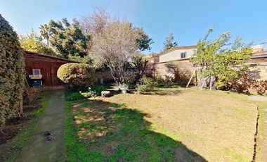 Casa en venta en LA REINA