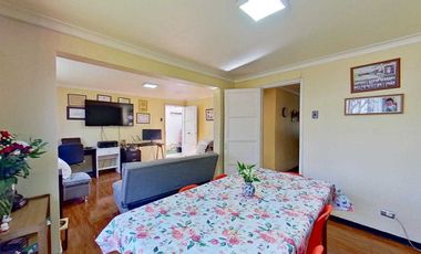 Casa en venta en LA REINA