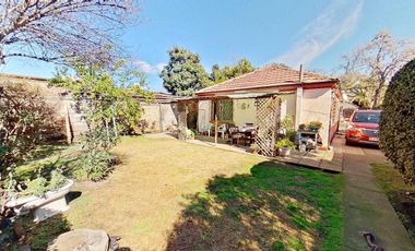 Casa en venta en LA REINA