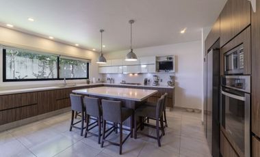 Casa de Lujo en Venta en Colinas Virreyes Av Universidad