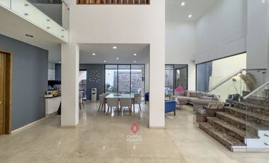 Casa de Lujo en Venta en Villa Verona Zapopan