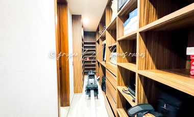 Casa en Venta en Parques Vallarta | 4 Recámaras, Roof Garden y Paneles Solares
