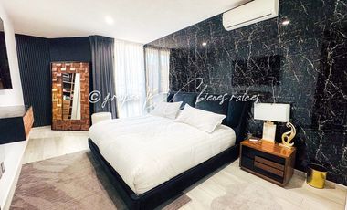 Casa en Venta en Parques Vallarta | 4 Recámaras, Roof Garden y Paneles Solares