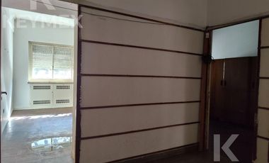Casa en  calle 54 entre 8 y 9