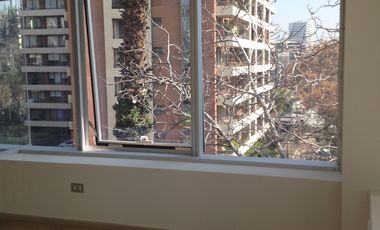 OFICINA EN ARRIENDO A PASOS DE PLAZA ÑUÑOA