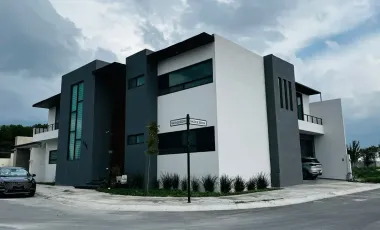 Casa en venta en Rincón de Alcántara, Saltillo, Coahuila de Zaragoza