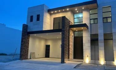 Casa en venta en Rincón de Alcántara, Saltillo, Coahuila de Zaragoza