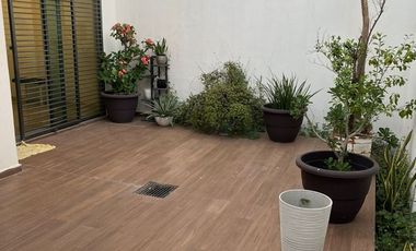 CASA EN RENTA O VENTA EN FRACCIONAMIENTO ESPACIOS BARCELONA (AMUEBLADA)