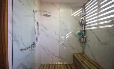 Casa en Venta en El Palomar de lujo con Alberca