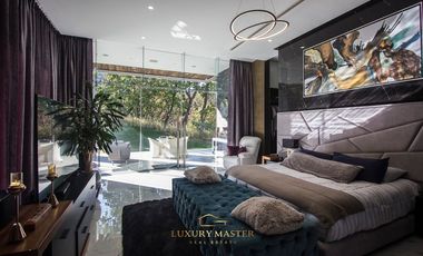 Casa en Venta en El Palomar de lujo con Alberca