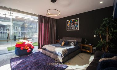 Casa en Venta en El Palomar de lujo con Alberca