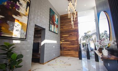 Casa en Venta en El Palomar de lujo con Alberca