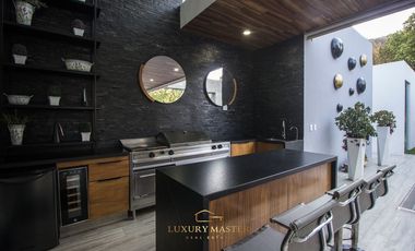 Casa en Venta en El Palomar de lujo con Alberca