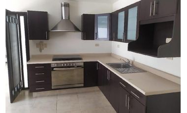 Renta de casa en condominio en el Manantial Metepec