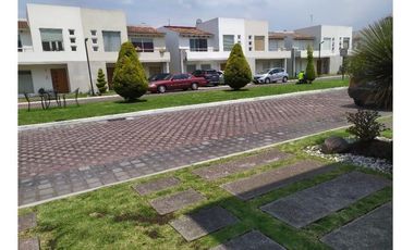 Renta de casa en condominio en el Manantial Metepec