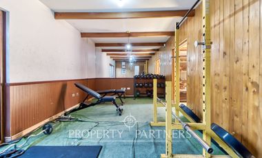 Amplia casa para diversos usos en sector residencial