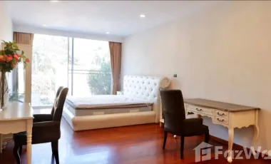 Spacious Luxury Home with Private Pool and Mountain View