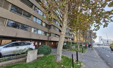 Departamento en Arriendo en Av. Kennedy - Américo Vespucio