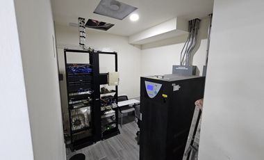 OFICINA EN VENTA SOBRE FUNDADORES