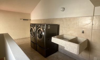 Residencia en renta  en Jardines de la montaña